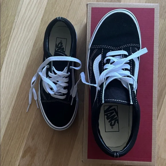 Vans Old Skool Low Tops Black size 7 - Picture 3 of 8